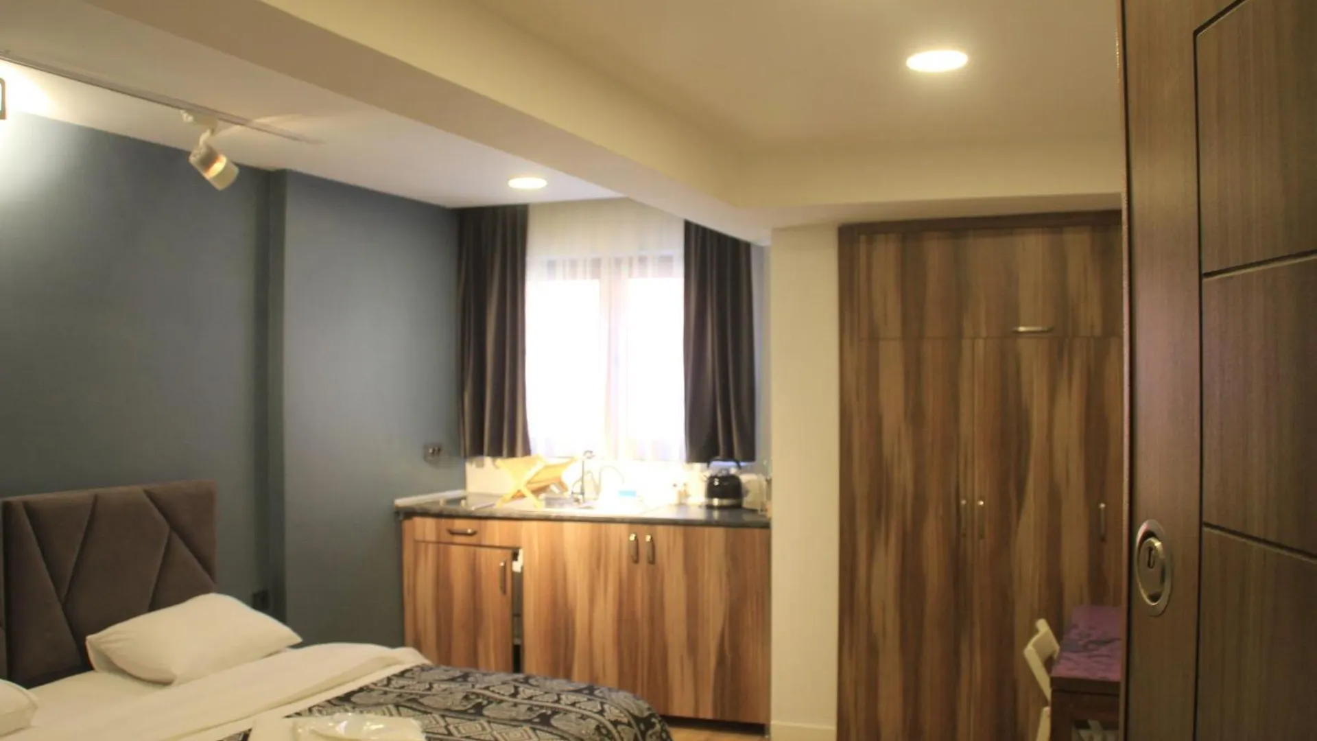 Istanbul Hub Flats Hotel
