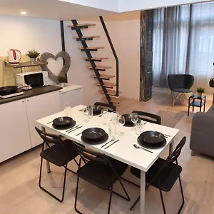 The Apex Residences Macaristan